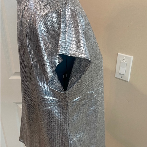 Shimmering Silver Short Sleeve Blouse 1X - Picture 4 of 9